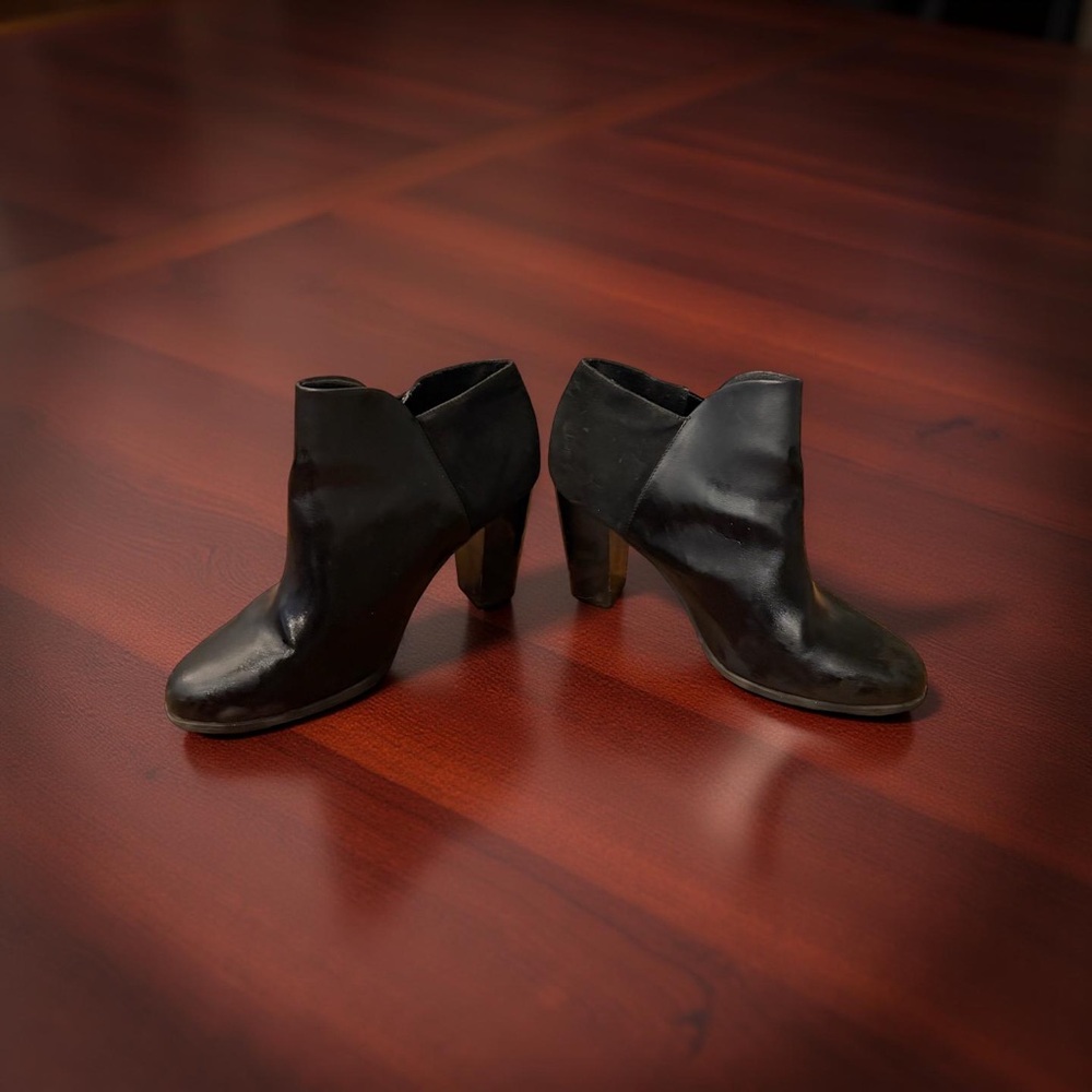 Fissler Black Heeled Boots for Women